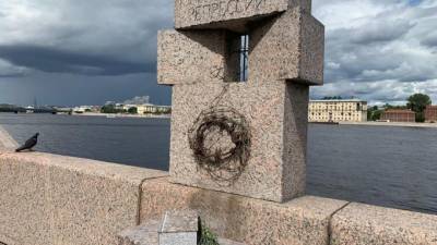 Памятник жертвам политических репрессий в Петербурге восстановлен после нападения вандалов