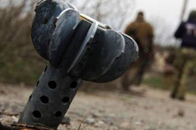 Возле Новолуганского мина ранила двух украинских военных