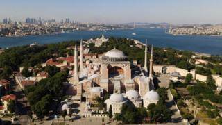 Анкара превратила собор Святой Софии в мечеть - bbc.com - Турция - Анкара - Стамбул