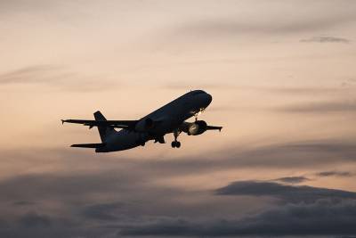 Процесс снятия ограничений на международные полёты начнется с 15 июля — Голикова