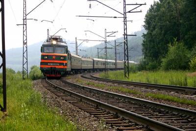 Поезд Гомель — Гродно остановился над спящим на путях человеком