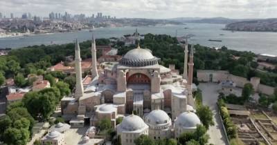 Собор Святой Софии в Стамбуле разрешили использовать в качестве мечети