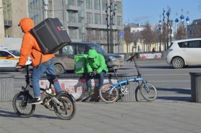 Кто и зачем отстаивает права курьеров, которые жаловались на невыплаты зарплат в Москве