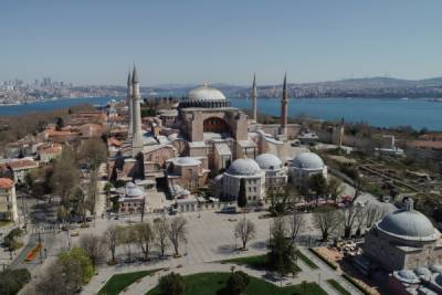 Больше не музей: стамбульская Айя-София снова стала мечетью
