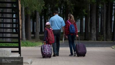 Попова: запрет на отдых детей в лагерях других регионов могут снять