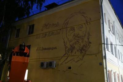 В Твери граффити с изображением Солженицына начали рисовать на новом месте
