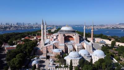 Обращение в мечеть: Эрдоган подписал указ об открытии собора Святой Софии для богослужений