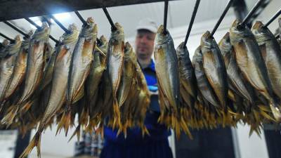 Эксперт рассказал о главном правиле при покупке рыбы горячего копчения