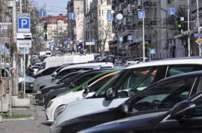 В столице начался рейд по парковкам: нарушителей сдадут полиции