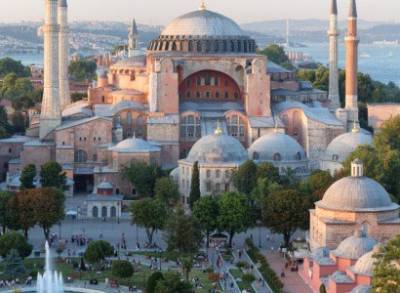 Франция официально отреагировала на решение Турции превратить собор Святой Софии в мечеть