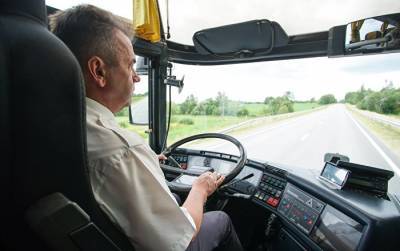 В Латвии 8 новых случаев инфицирования COVID-19: ЦПКЗ ищет пассажиров автобуса Лиепая-Рига