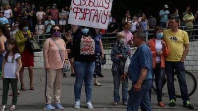 В Хабаровске жители вышли на стихийный митинг против ареста губернатора Сергея Фургала