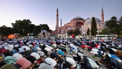 Христианский мир осудил Турцию за превращение собора Святой Софии в мечеть
