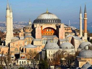 В Греции потребовали немедленно ввести санкции против Турции после решения превратить собор Святой Софии в мечеть