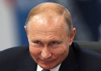 Путина с плеткой в руках засекли в неподходящий момент, скандальный кадр: "Умножил себя на ноль..."