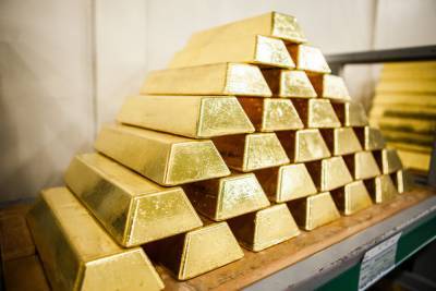Мир уходит в золото. Почему никто не верит в доллар и быстрый конец кризиса