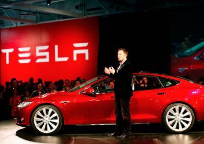 Tesla набирает сотрудников в свой филиал в Праге