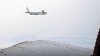 Перехват американского самолета-разведчика у границ РФ попал на видео