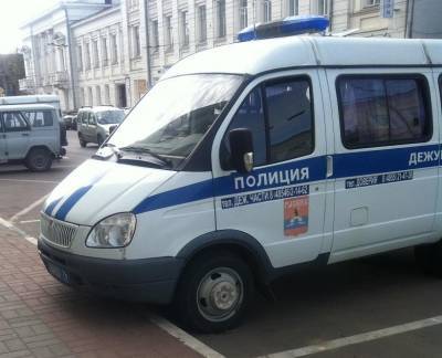 В Екатеринбурге вооружённый «мечом с AliExpress» парень укусил девушку