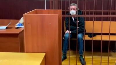 Потерпевшие по делу Ефремова запросили компенсацию в 40 млн рублей