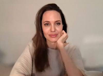 Анджелина Джоли заявила, что ее многому научила 15-летняя приемная дочь