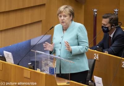 Меркель рассказала, как победить пандемию коронавируса