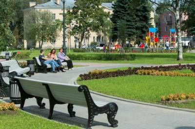 В Петербурге из-за сильного ветра закрыли парки