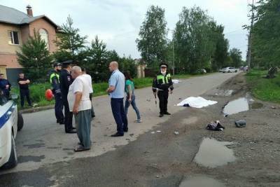 В Ярославской области мотоциклист совершил смертельное ДТП – трое погибло