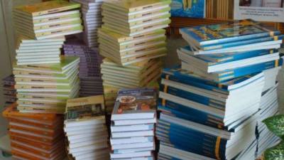 МОН: Казахстанских школьников обеспечат учебниками вне зависимости от формата обучения