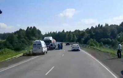 Появилось видео с места смертельного ДТП на трассе Кемерово — Анжеро-Судженск