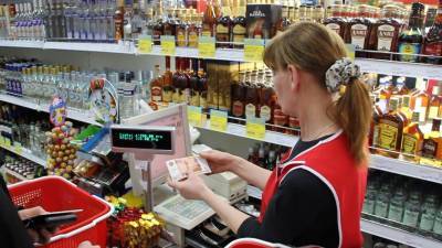 Работников супермаркета из Смоленской области уличили в растрате