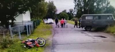 Мотоциклист попал в больницу после столкновения с УАЗиком в поселке Карелии