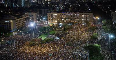 Биньямин Нетаньяху - Около 10 000 израильтян вышли на демонстрацию в Тель-Авиве - ofigenno.com - Израиль - Тель-Авив