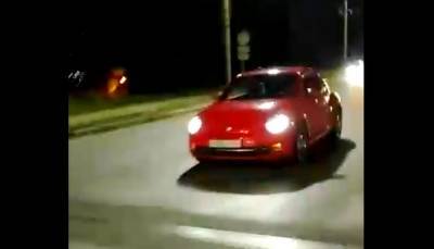 В Воронеже на видео сняли красочный кортеж «жуков» Volkswagen