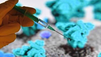 Испытания первой в мире вакцины от COVID-19 завершились в России