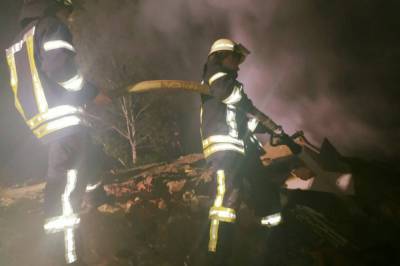 В одном из районов Киева произошел масштабный пожар на свалке: фото