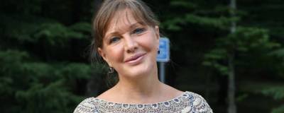 Елена Проклова вышла на публику без бюстгальтера