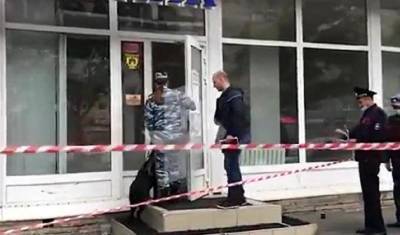 Во время налета на Совкомбанк в Петербурге преступник стрелял 6 раз