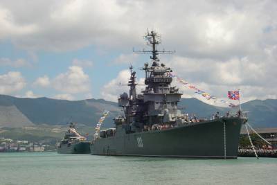 В Севастополе просят Путина вернуть им крейсер Кутузов