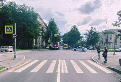 Видео: пожилой водитель влетел в таксиста под Петербургом