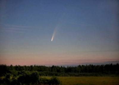 Поднимите глаза к небу: над Землей летит яркая комета C/2020 F3 (ФОТО)
