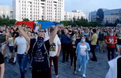 В Хабаровске проходит вечернее шествие в поддержку Сергея Фургала