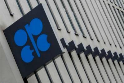 СМИ узнали о подготовке ОПЕК+ к пересмотру сделки по нефти