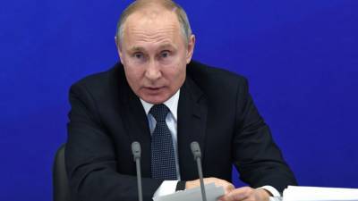 Песков заявил, что Путин в кризис становится специалистом в любых проблемных отраслях