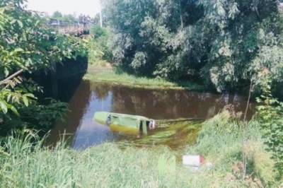 Во Львовской области водитель автомобиля погиб в результате ДТП