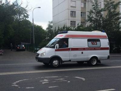 В Челябинске маршрутка с пассажирами столкнулась со столбом