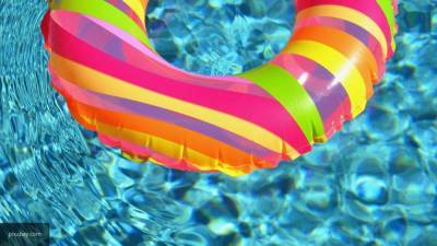 Девочка утонула в надувном бассейне в Волгоградской области без присмотра матери