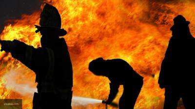 Страшный пожар охватил здание нефтеперерабатывающего завода в Иране