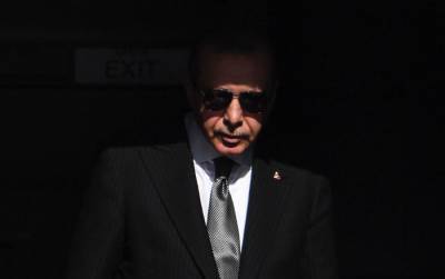 Телеведущий-армянин предстанет перед судом в Ливане за "оскорбление" турецкого президента