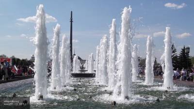 Собянин объяснил, сколько раз в месяц меняют воду в фонтане "Годы войны"